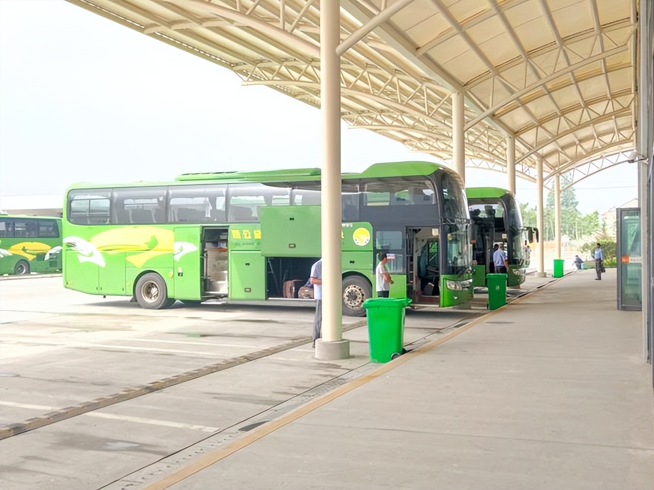 汽车服务行业现状分析_高铁冲击客运站_汽车客运站衰落原因