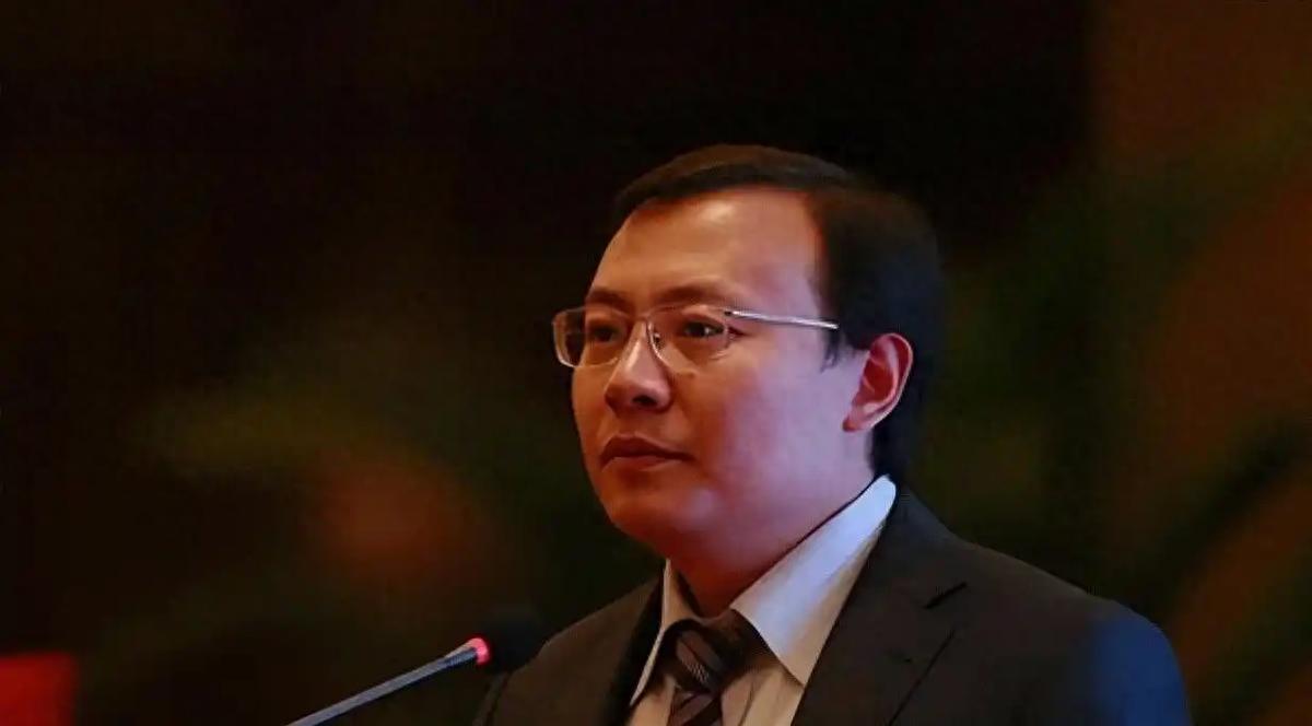 任泽平谈2026年七件大事，其中股市趋势你知道吗？