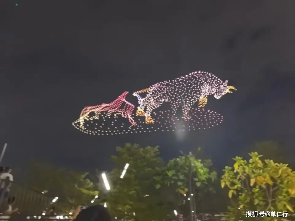 股市三底理论_股票进去调整期预测_政策底市场底经济底